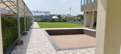 the carnation hotel and resort