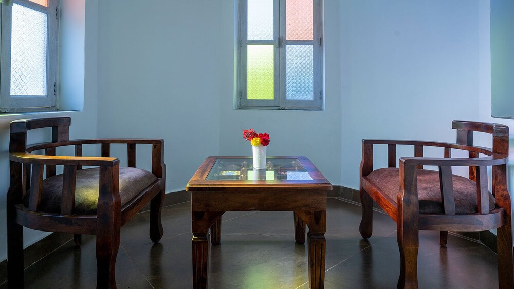 doongar fort 7 km from ambaji