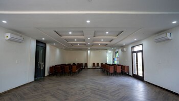 doongar fort 7 km from ambaji