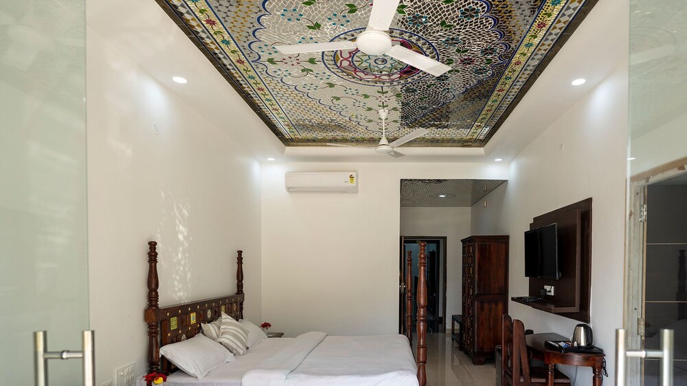 doongar fort 7 km from ambaji