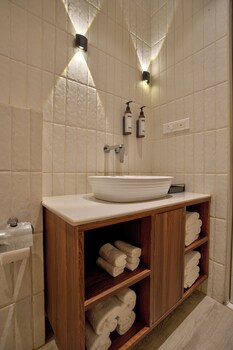 asgard apartments and hotels