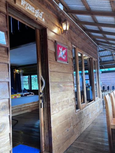 baan ing dao maekampong chiang mai