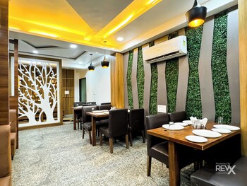 hotel vrinda sarovar