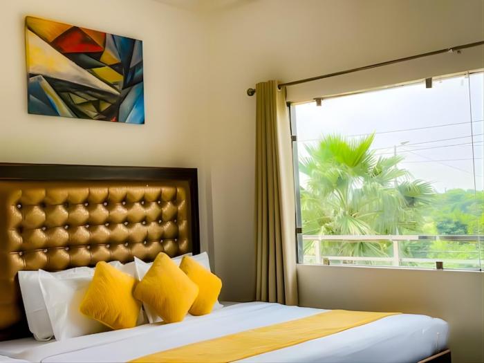 hotel vrinda sarovar