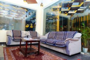 Hotel Sri Nilayam,,3 star