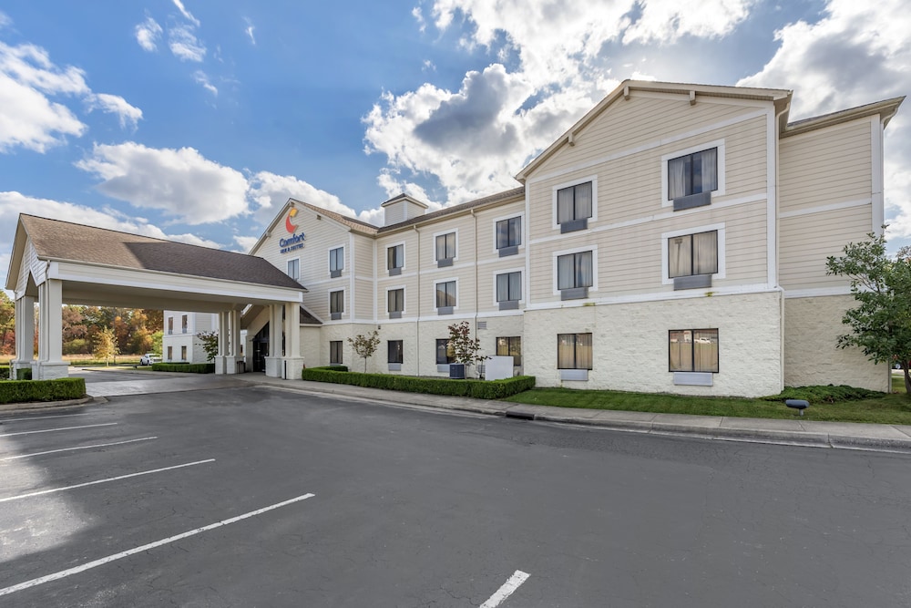 comfort inn and suites