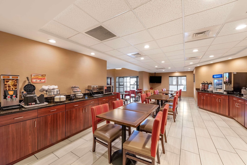 comfort inn and suites