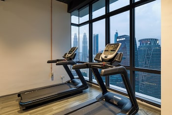 the manor residence klcc by five senses