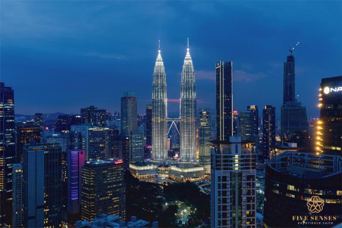 the manor residence klcc by five senses