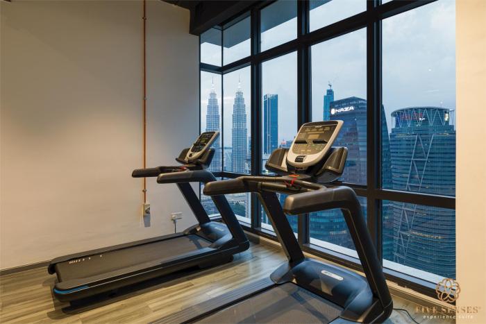the manor residence klcc by five senses