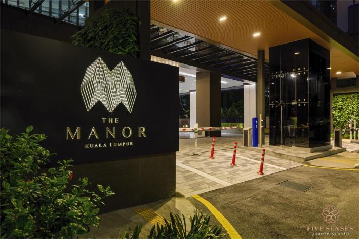 the manor residence klcc by five senses