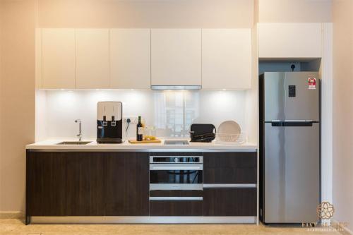 the manor residence klcc by five senses