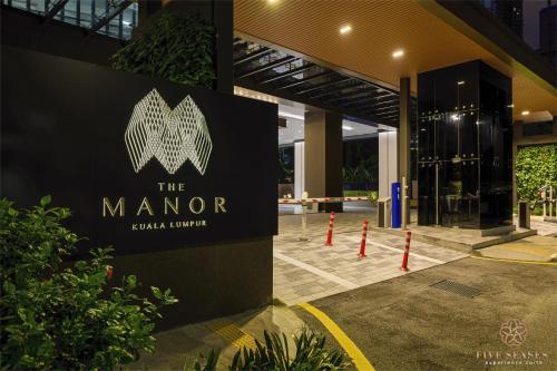 the manor residence klcc by five senses