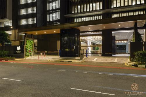 the manor residence klcc by five senses