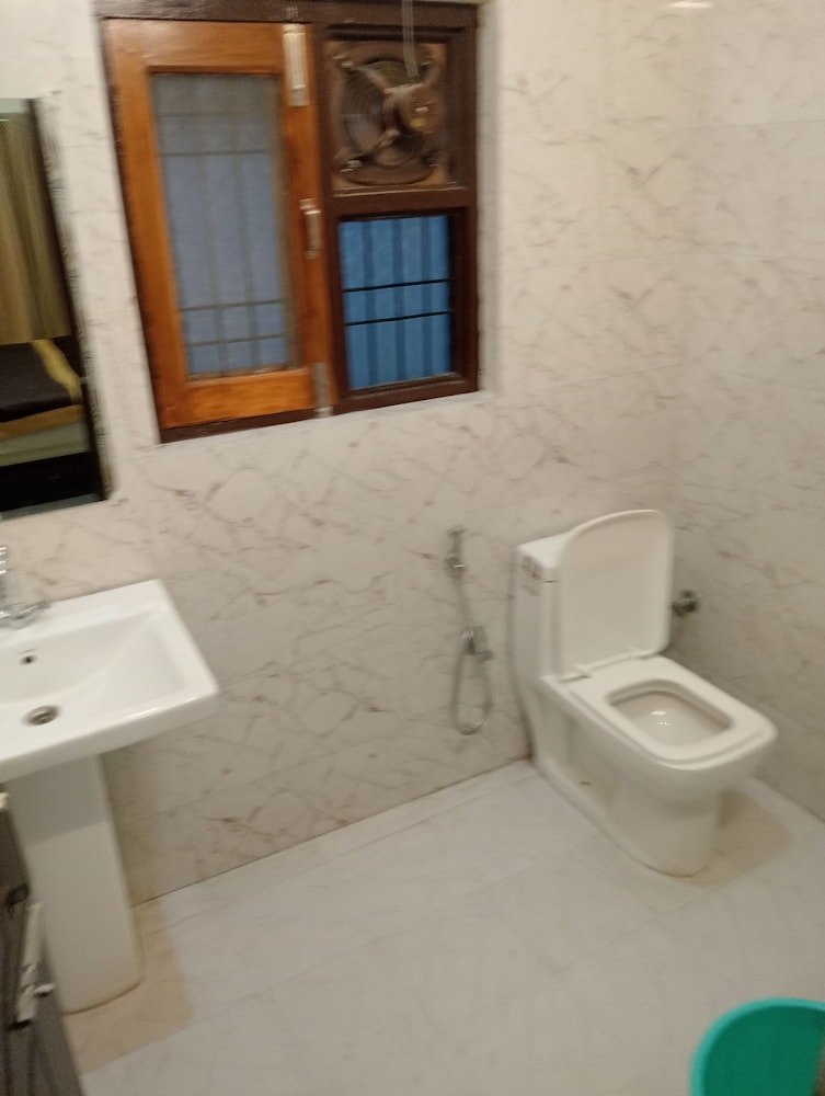 hotel moon light bhimtal