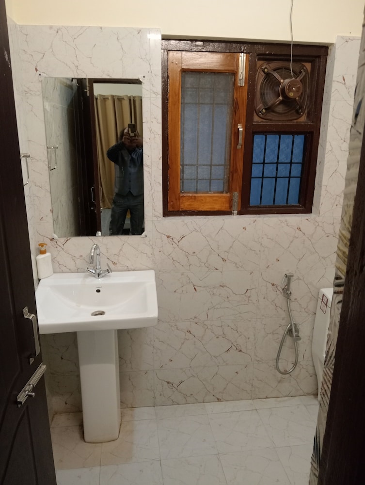 hotel moon light bhimtal