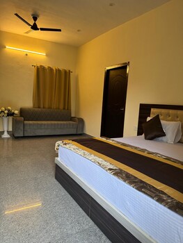 hotel moon light bhimtal