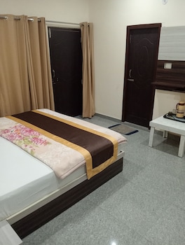 hotel moon light bhimtal