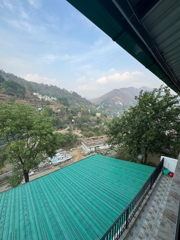 hotel moon light bhimtal