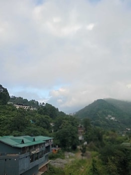 hotel moon light bhimtal