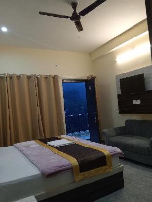 hotel moon light bhimtal