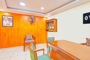 White Yellow Residency,,2 star