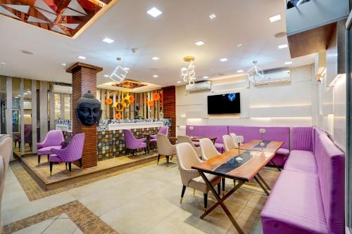 hotel vasundhara suits