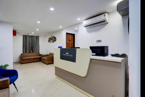 Hotel Vasundhara Suits,,4 star