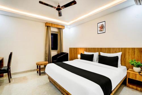 Super Townhouse Grand Address Hotel And Banquet,,4 star