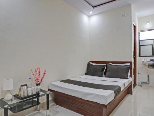 Hotel O Nutan Lodging,Serial No. 2/Anutan Lodging, Shree Vihar, Transport Nagar, Nigdi, Pimpri-Chinchwad,4 star
