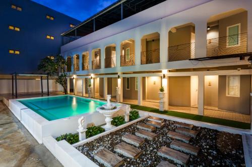 The Light House At Town,,3 star