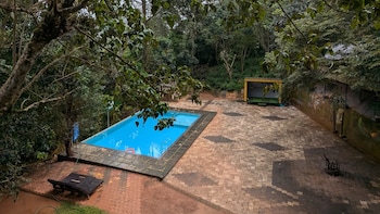 aditi resort vythiri