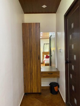 aditi resort vythiri