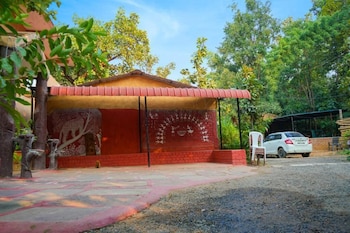 village camp pench national park