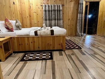 village camp pench national park