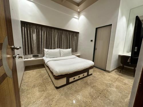 Takht- Executive Rooms & Suites,,3 star