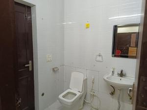 swastika homes near wave city center noida