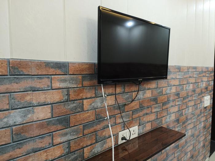 swastika homes near wave city center noida