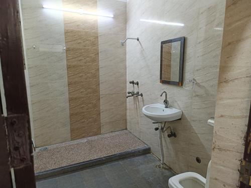 swastika homes near wave city center noida