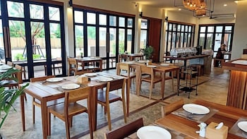 Zenery Lake Resort,,3 star