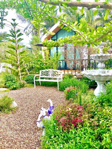 plern ura poolvilla cafe