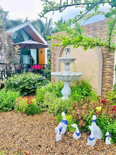 plern ura poolvilla cafe