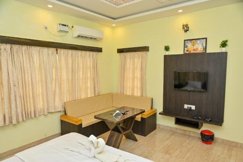 navarathna international resort