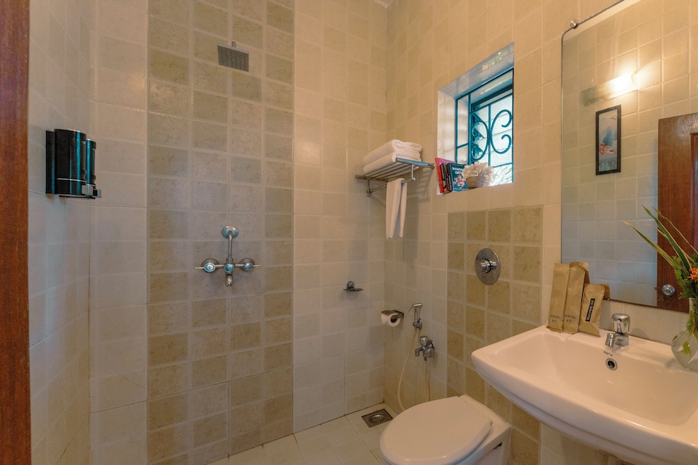 hibis resort ashwem goa