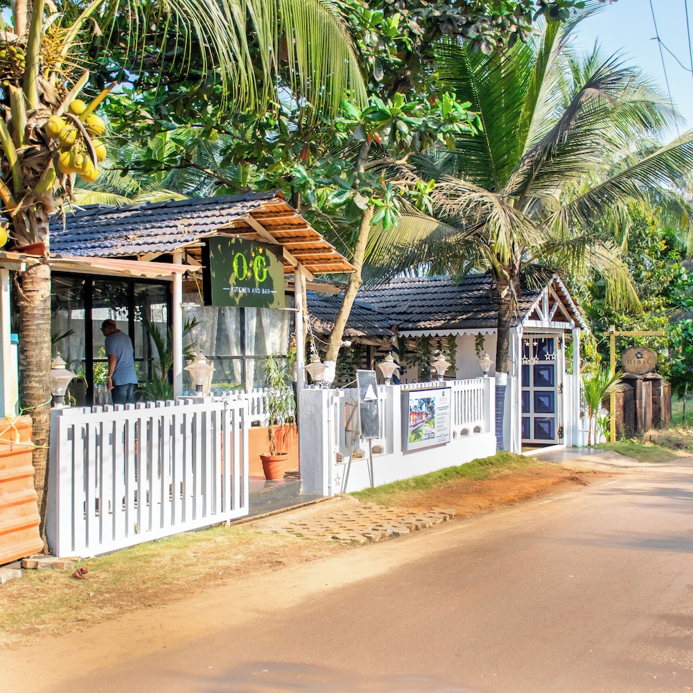 hibis resort ashwem goa