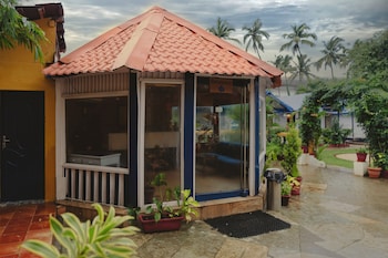 hibis resort ashwem goa