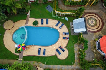 hibis resort ashwem goa