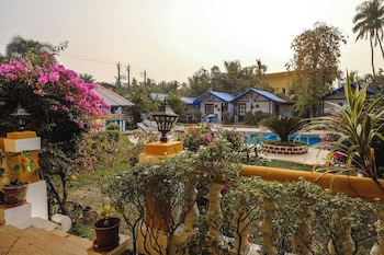 hibis resort ashwem goa