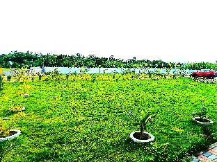 the pavilion beach resort adjacent to beach