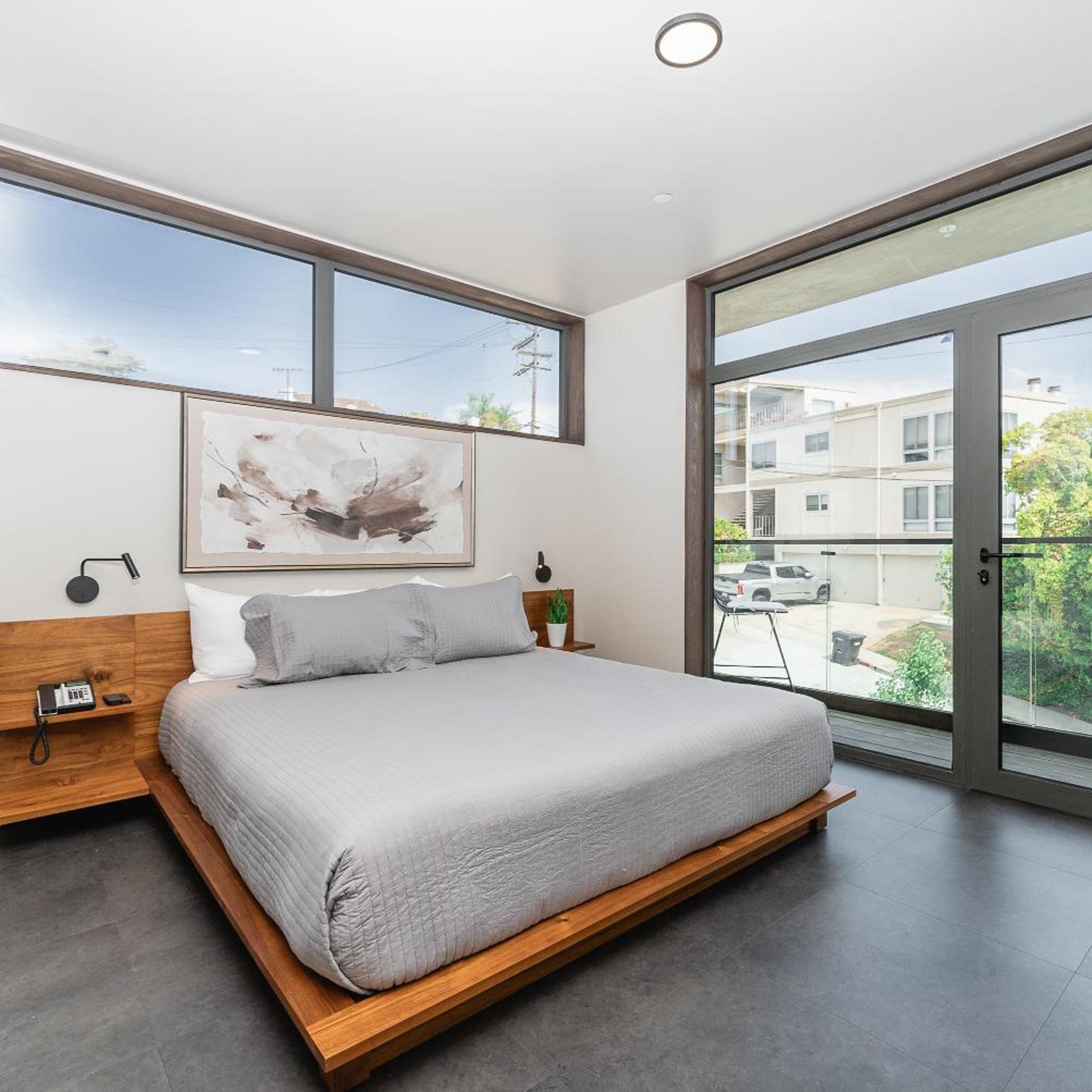 city24 hotel little italy mission hills